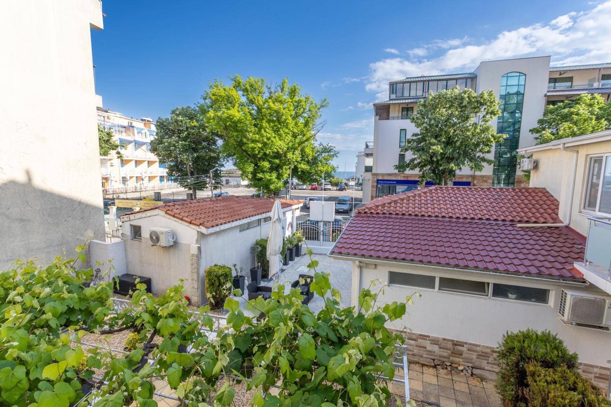 Guest House Desi - Къща За Гости Деси Balchik Ngoại thất bức ảnh