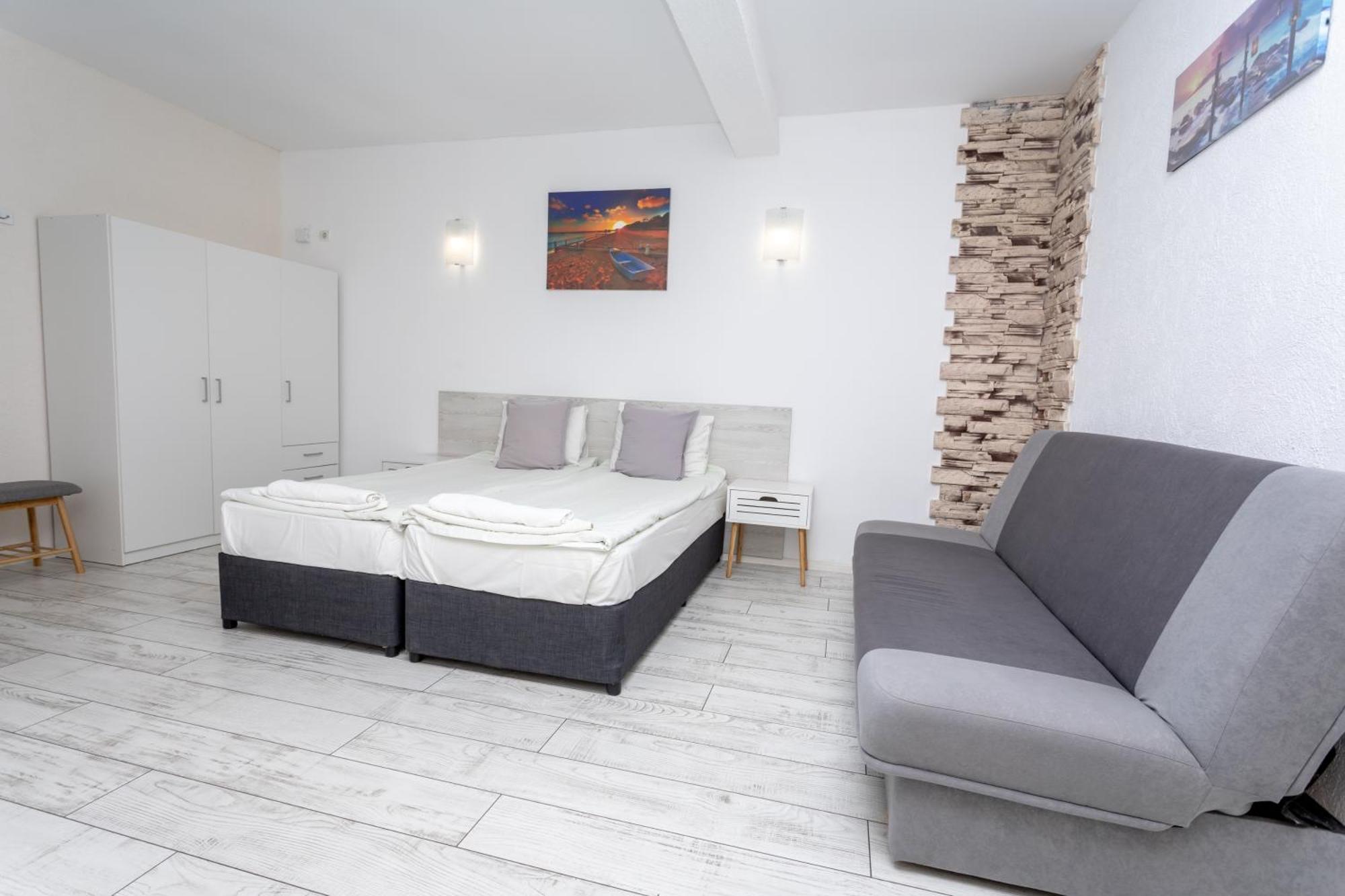 Guest House Desi - Къща За Гости Деси Balchik Ngoại thất bức ảnh