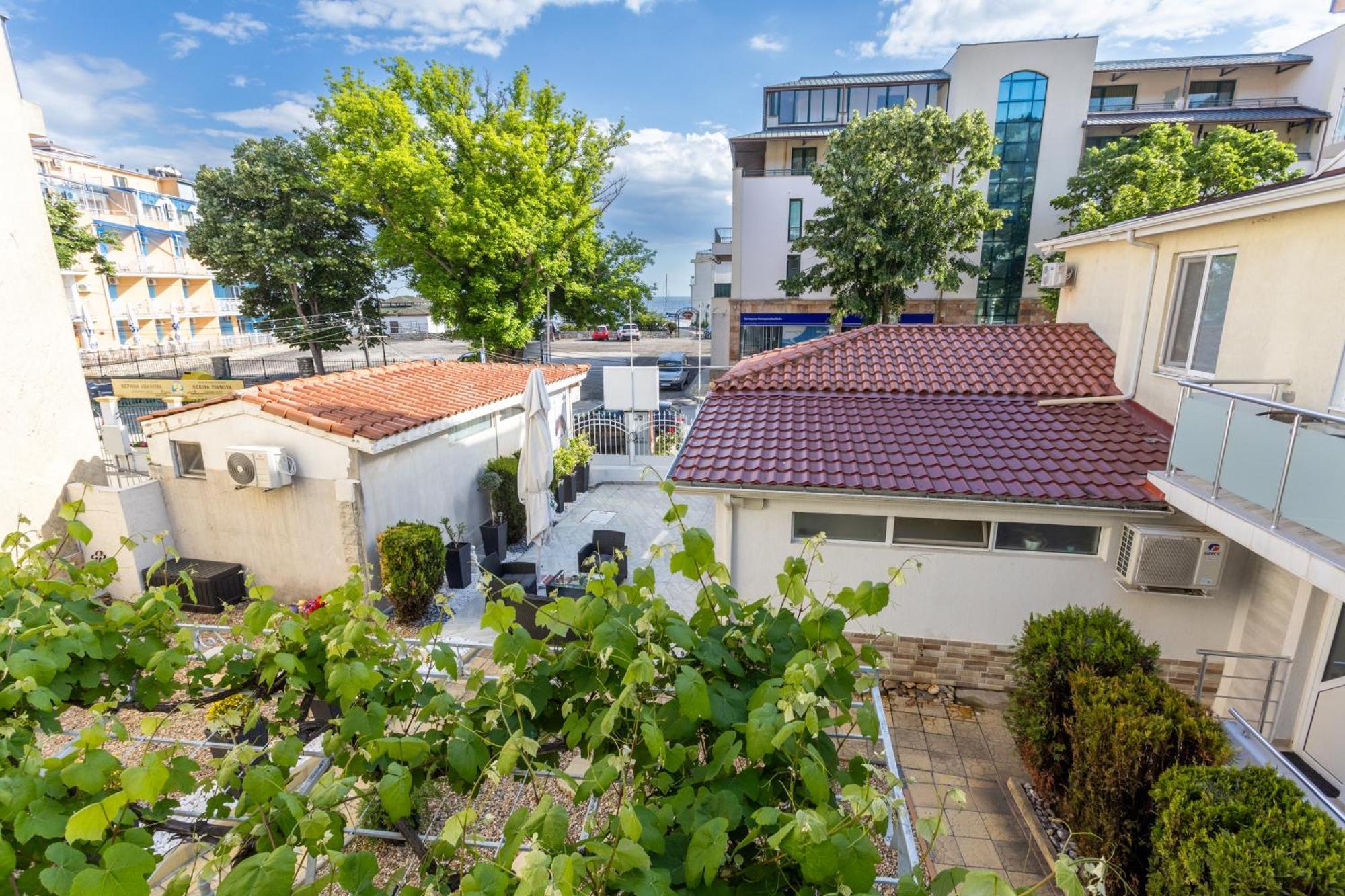Guest House Desi - Къща За Гости Деси Balchik Ngoại thất bức ảnh